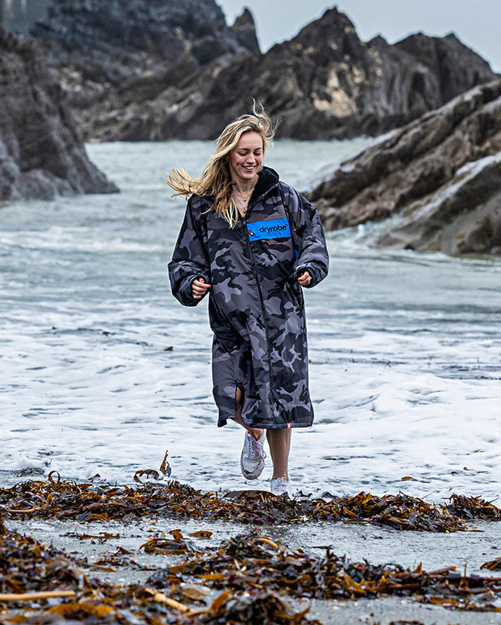 Dryrobe® REWORK - Black Camo Blue Advance Change Robe