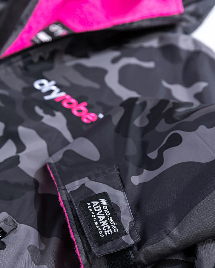 Dryrobe® Black Camo Pink Advance Changing Robe