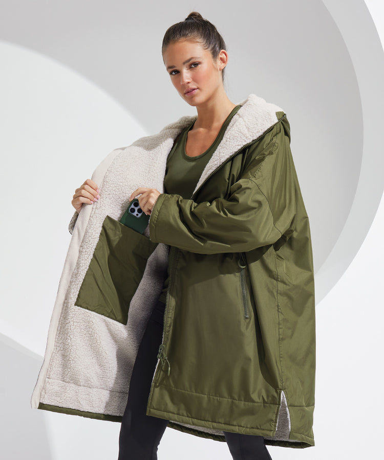 Men's / Women's /Adults All-Seasons Waterproof Changing Robe (various colours)